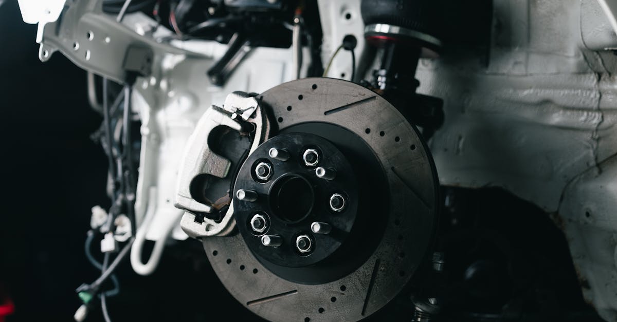 Disc brake system close-up — C0040 right front wheel speed sensor diagnosis